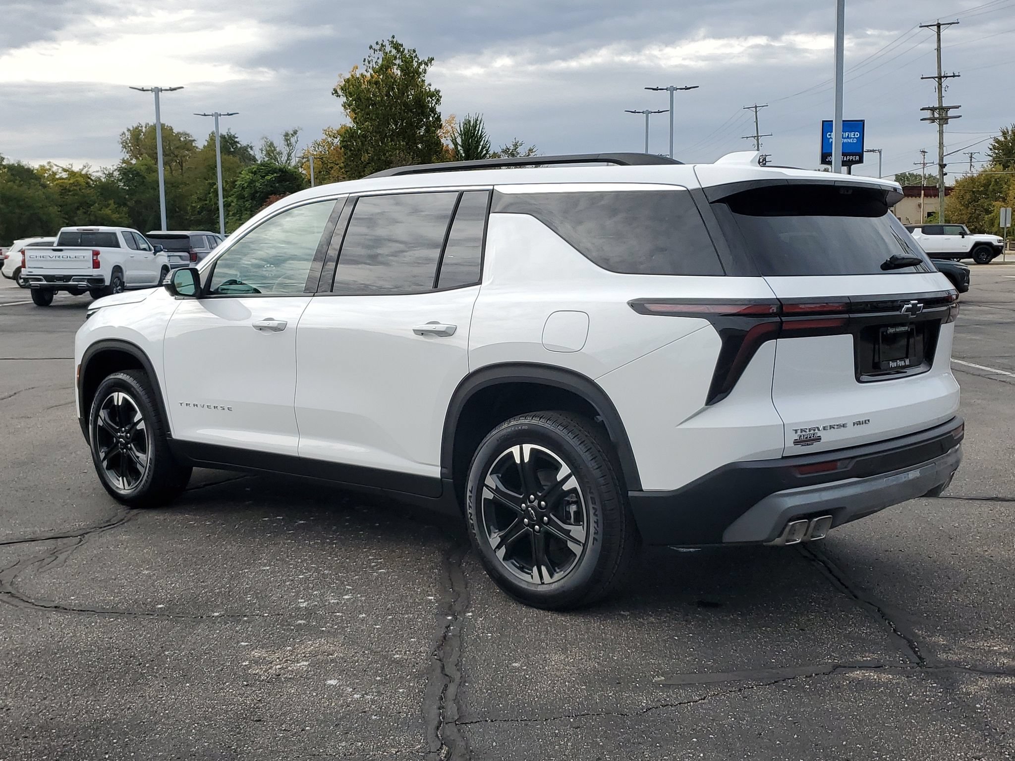 New 2027 Chevrolet Traverse LT w/ Driver Confidence Package AWD/4WD image 5
