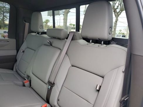 Certified 2025 Chevrolet Silverado 2500 LTZ w/ LTZ Convenience Package image 9