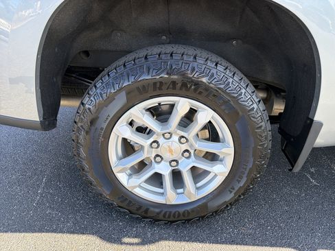Used 2025 Chevrolet Silverado 1500 LT image 17