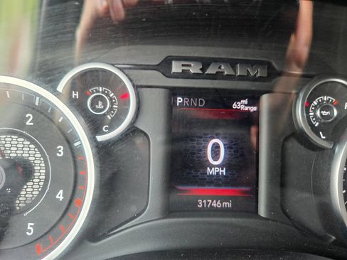 Used 2025 RAM 2500 Big Horn AWD/4WD image 21