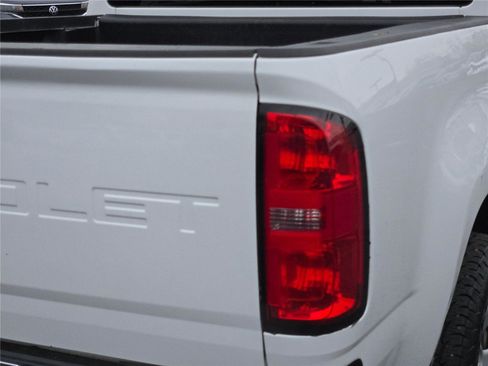 Used 2021 Chevrolet Colorado W/T w/ WT Convenience Package image 13