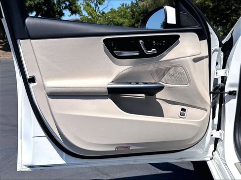 Used 2024 Mercedes-Benz C 300 Sedan image 26