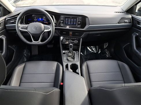 Used 2023 Volkswagen Jetta SE w/ Panoramic Sunroof Package image 24