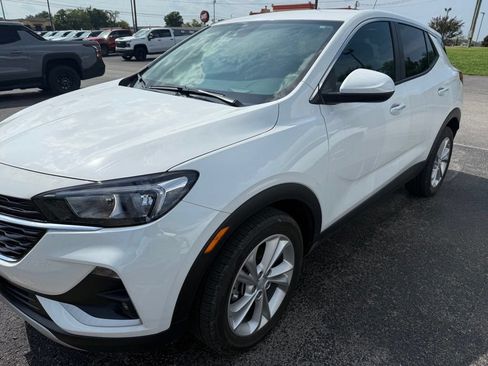 Used 2023 Buick Encore GX Preferred FWD image 2