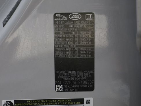 Certified 2026 Land Rover Defender 110 X-Dynamic SE AWD/4WD image 25