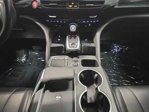 Used 2023 Acura MDX FWD image 3