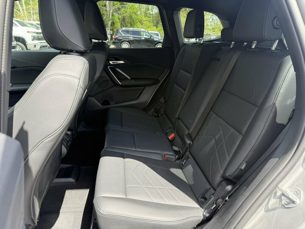 Used 2025 BMW X1 xDrive28i AWD/4WD image 8