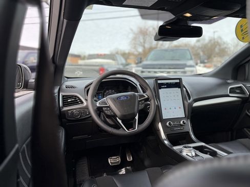 Certified 2022 Ford Edge ST w/ Equipment Group 401A image 16