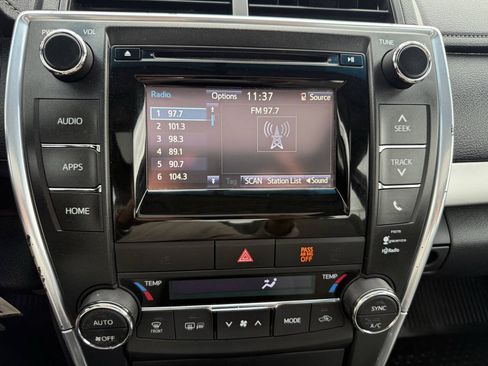 Used 2015 Toyota Camry XSE w/ Moonroof Package FWD image 22