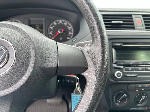 Used 2013 Volkswagen Jetta S FWD image 22