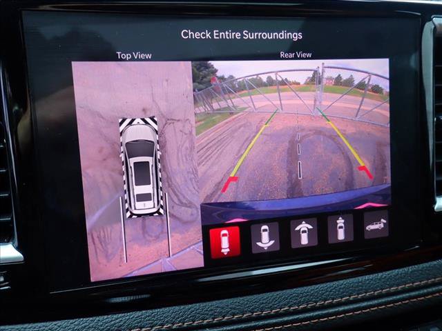 Used 2024 Chrysler Pacifica Pinnacle FWD image 27