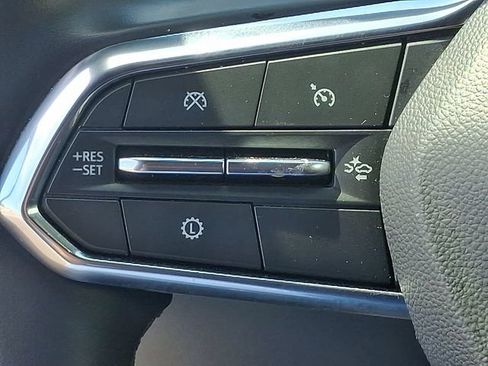 Used 2025 Chevrolet Equinox LT AWD/4WD image 21
