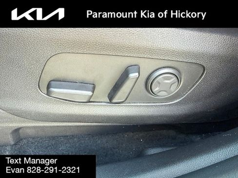 Used 2023 Kia Carnival SX Prestige FWD image 28