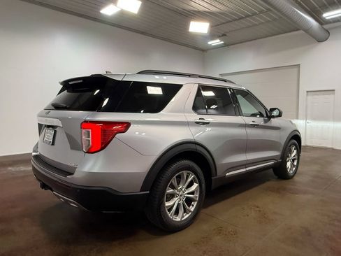 Used 2023 Ford Explorer XLT w/ Equipment Group 202A AWD/4WD image 34