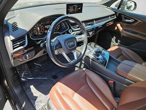 Used 2018 Audi Q7 3.0T Premium Plus w/ Premium Plus Package AWD/4WD image 11