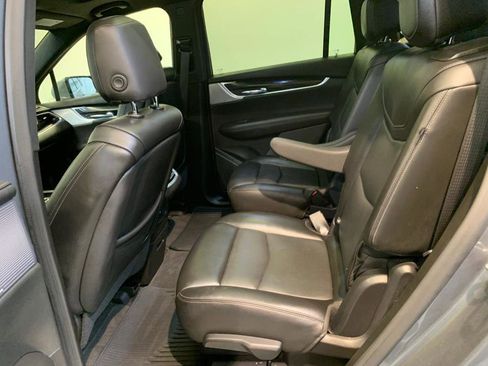Used 2022 Cadillac XT6 Premium Luxury image 44