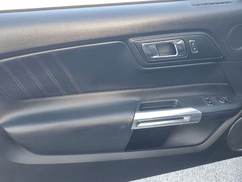 Used 2017 Ford Mustang Premium image 40