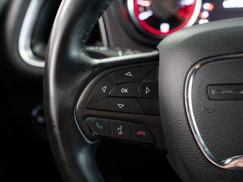 Used 2017 Dodge Challenger SXT image 14