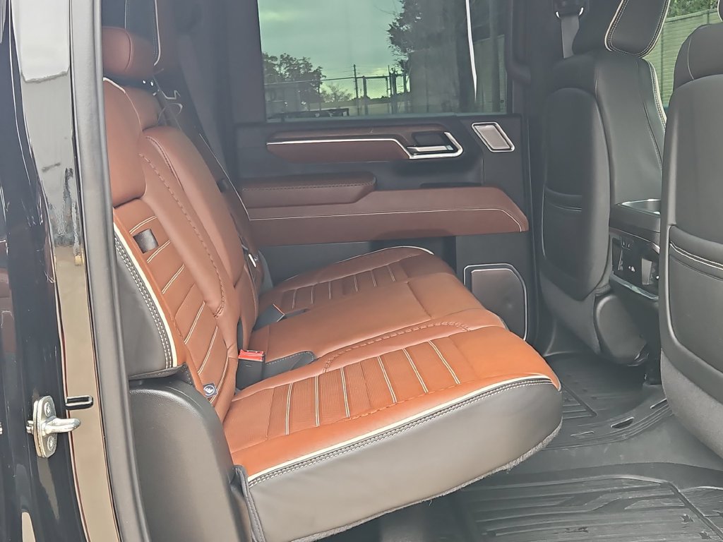 Used 2024 GMC Sierra 2500 Denali Ultimate AWD/4WD image 26