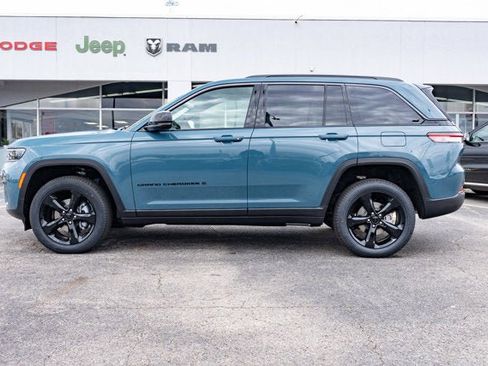 New 2026 Jeep Grand Cherokee Limited image 2