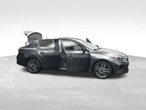 Used 2023 Kia Forte GT-Line FWD image 47