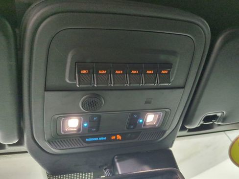 Used 2022 Ford Bronco Badlands image 23