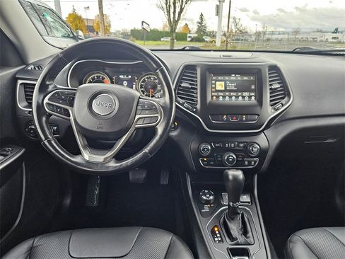 Certified 2021 Jeep Cherokee Latitude Lux w/ Trailer Tow Group image 28