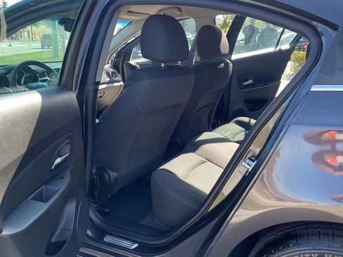 Used 2016 Chevrolet Cruze LT image 18