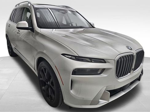 New 2026 BMW X7 xDrive40i image 2