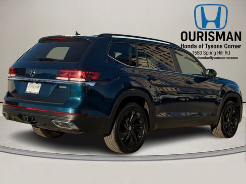 Used 2022 Volkswagen Atlas SE w/ Panoramic Sunroof Package image 3