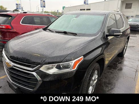 Used 2020 Chevrolet Traverse LT FWD image 1