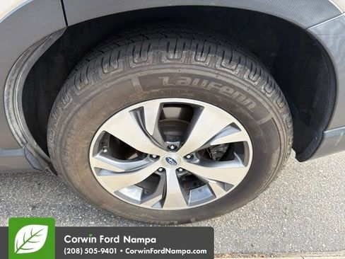 Used 2019 Subaru Ascent Premium w/ Popular Package #3 AWD/4WD image 9