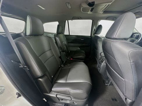 Certified 2022 Honda Pilot Touring image 28