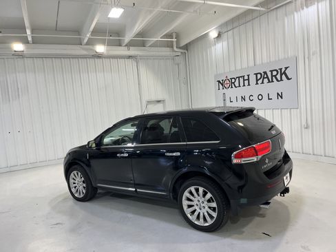 Used 2013 Lincoln MKX FWD image 19