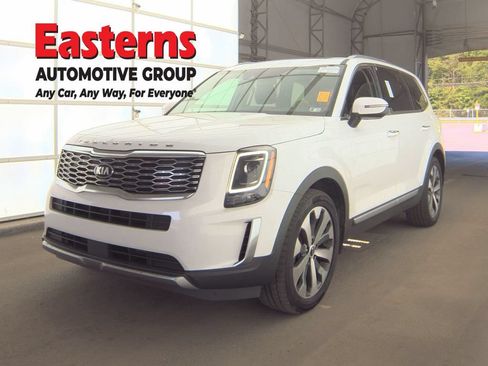 Used 2020 Kia Telluride S w/ S 8 Passenger Seating Package AWD/4WD image 1