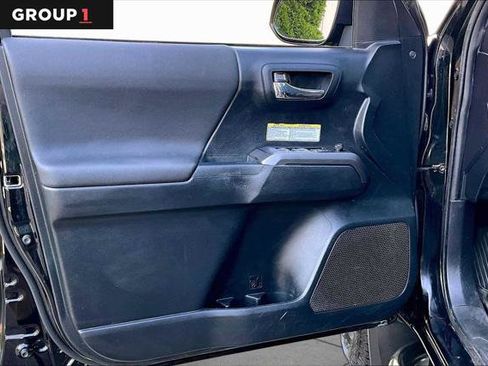 Certified 2019 Toyota Tacoma TRD Off-Road AWD/4WD image 22