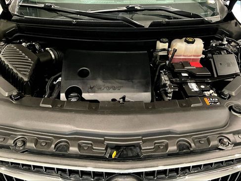 Used 2020 Buick Enclave Premium w/ Sun and Sites Package image 29