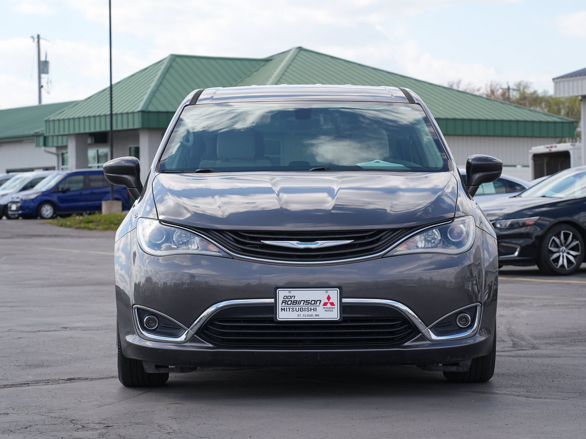 Used 2017 Chrysler Pacifica Touring Plus FWD image 9