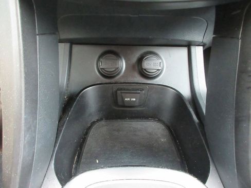 Used 2015 Hyundai Santa Fe GLS image 30