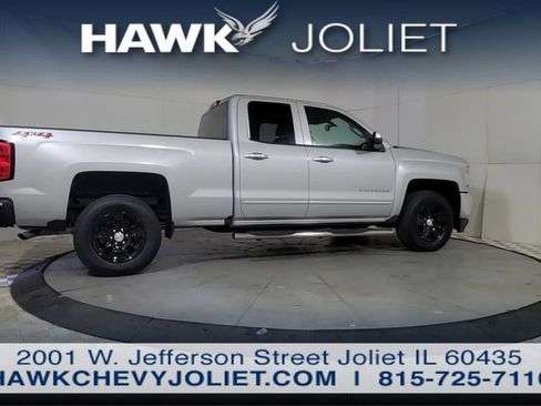 Used 2018 Chevrolet Silverado 1500 LT AWD/4WD image 9