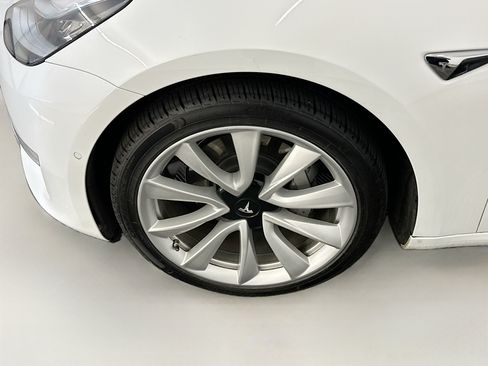 Used 2018 Tesla Model 3 Long Range AWD/4WD image 11