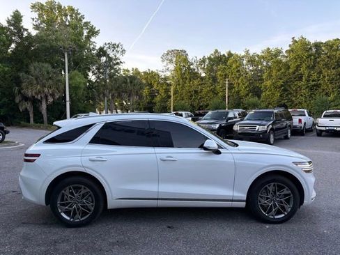 Used 2025 Genesis GV70 2.5T AWD/4WD image 6