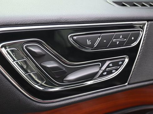 Used 2018 Lincoln Navigator Reserve w/ Technology Package image 13