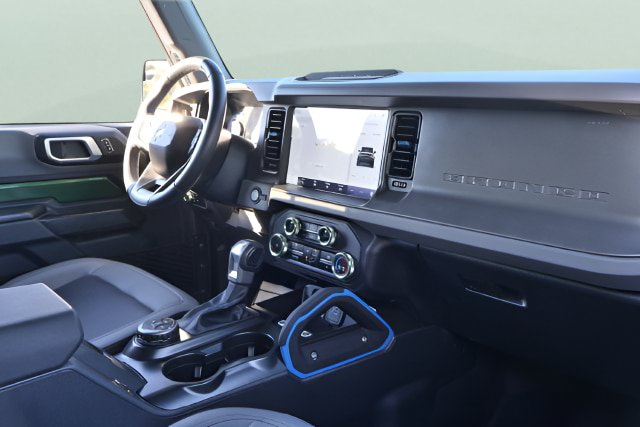 Certified 2024 Ford Bronco Black Diamond AWD/4WD image 18