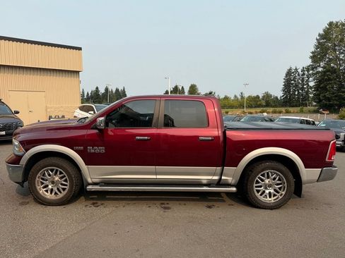 Used 2016 RAM 1500 Laramie w/ Convenience Group AWD/4WD image 4