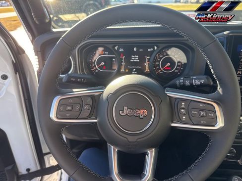New 2026 Jeep Wrangler Unlimited Sahara AWD/4WD image 34