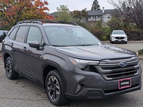 Used 2026 Subaru Forester Premium AWD/4WD image 6