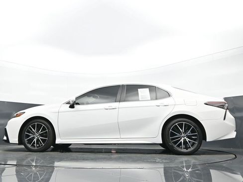 Used 2023 Toyota Camry SE w/ Convenience Package FWD image 22