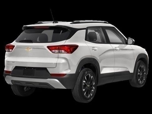 Used 2023 Chevrolet TrailBlazer LT w/ Convenience Package image 2