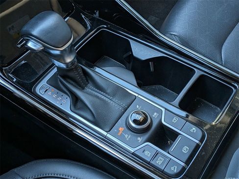 Certified 2022 Kia Sorento SX image 17